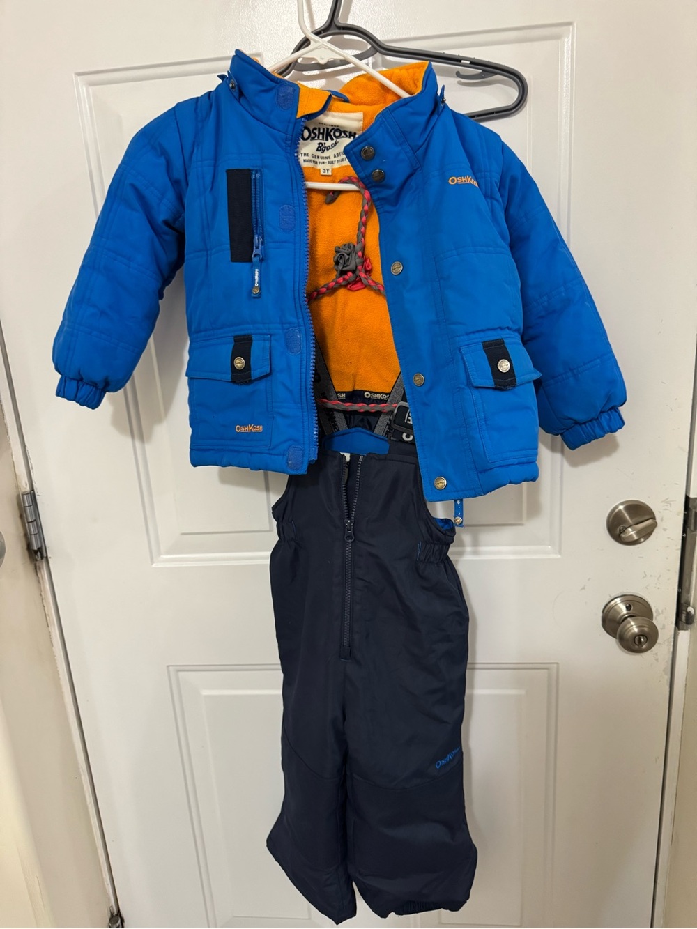 OshKosh Blue Boys 3TPuffer Jacket with Navy Snow Pants in Oiler colors!